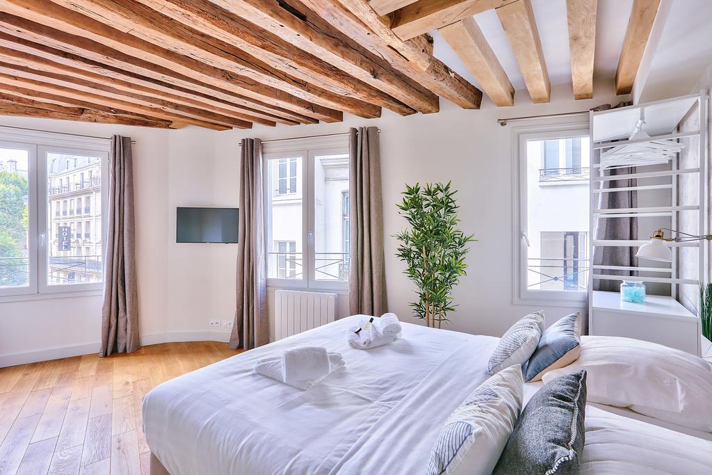 Luxury At Notre Dame * Paris